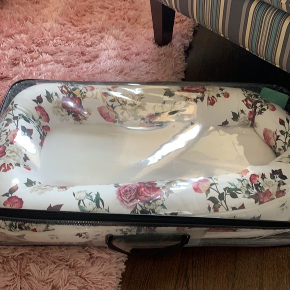 SOLD - Dock-A-Tot Baby Bed - STAGE 1; 0 - 8 months - Picture 6 of 7